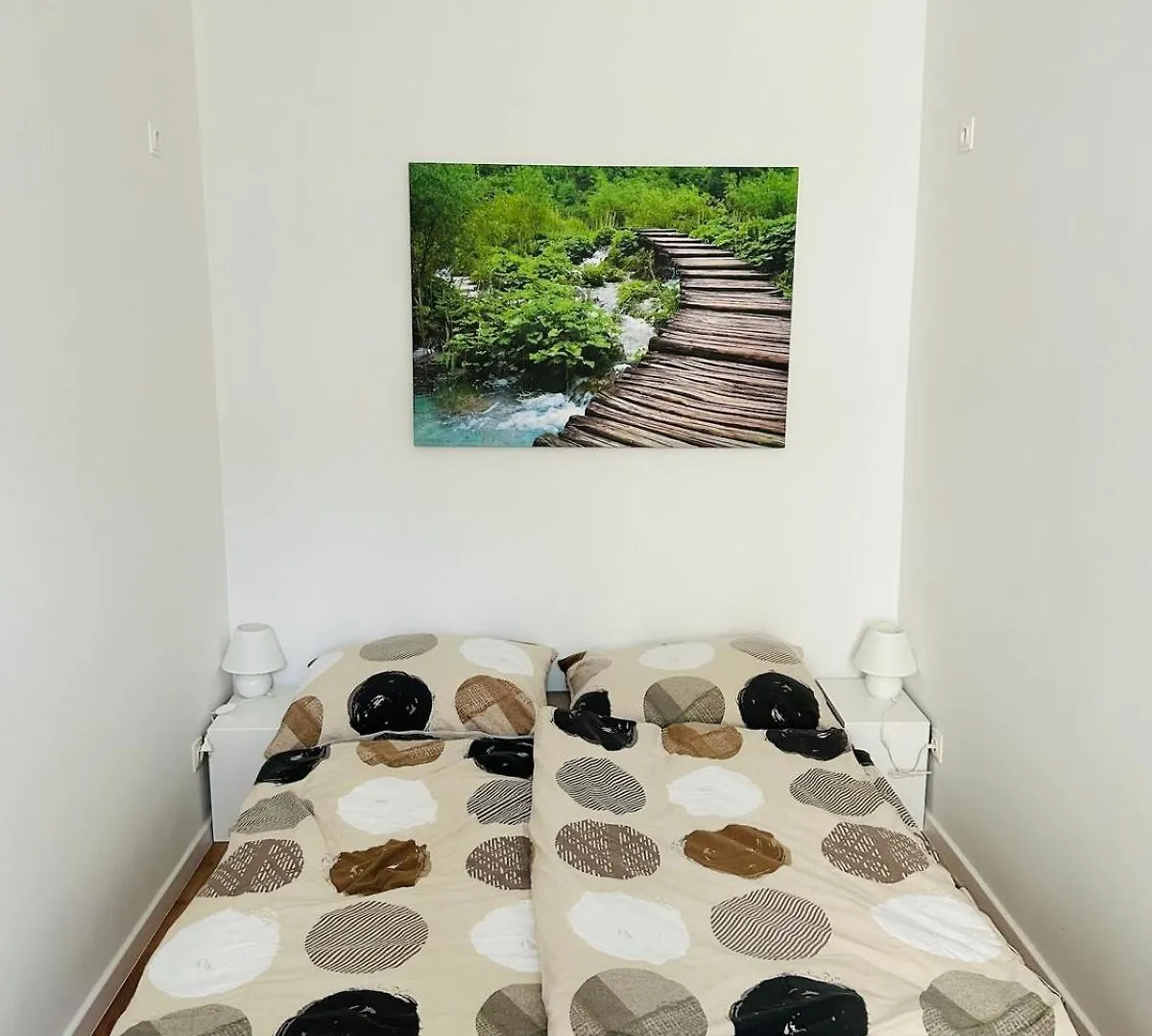 Long Term Central Renovated Apartment
